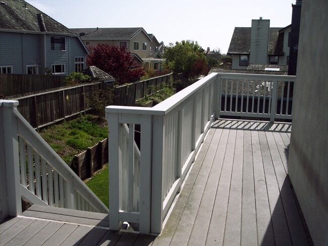 Building Photo - 633 Silver Ave