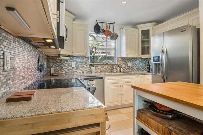 Foto del edificio - 978 NW North River Dr