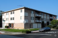 Building Photo - 1302 Hopkins Ave
