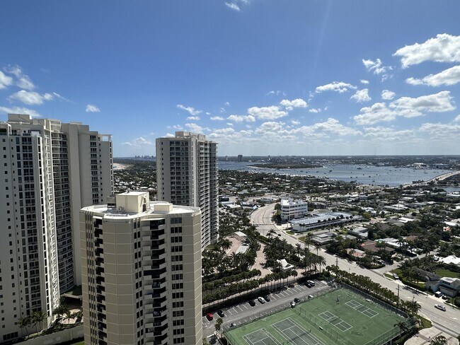Foto del edificio - 3000 N Ocean Dr