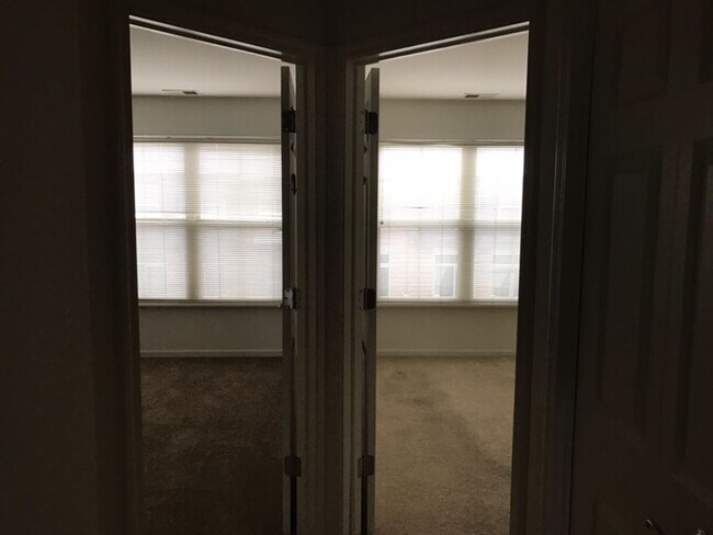 Foto del edificio - 717 Keystone Ln