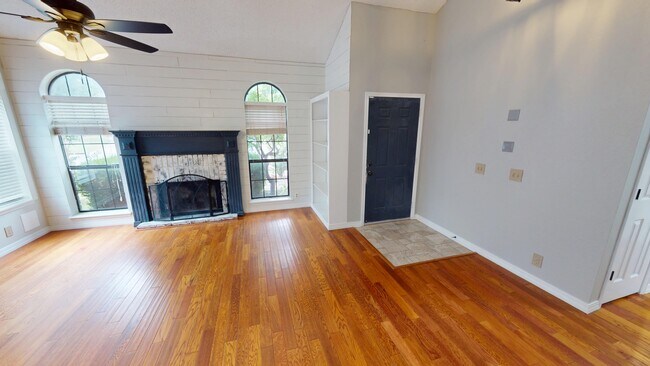 Foto del edificio - 7535 S Trenton Pl