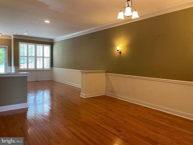 Building Photo - 173 Mountain View Dr