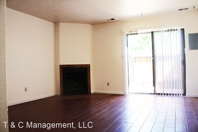 Foto del edificio - 12030 Menaul Blvd NE