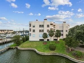 Primary Photo - 1302 Marina Bay Dr