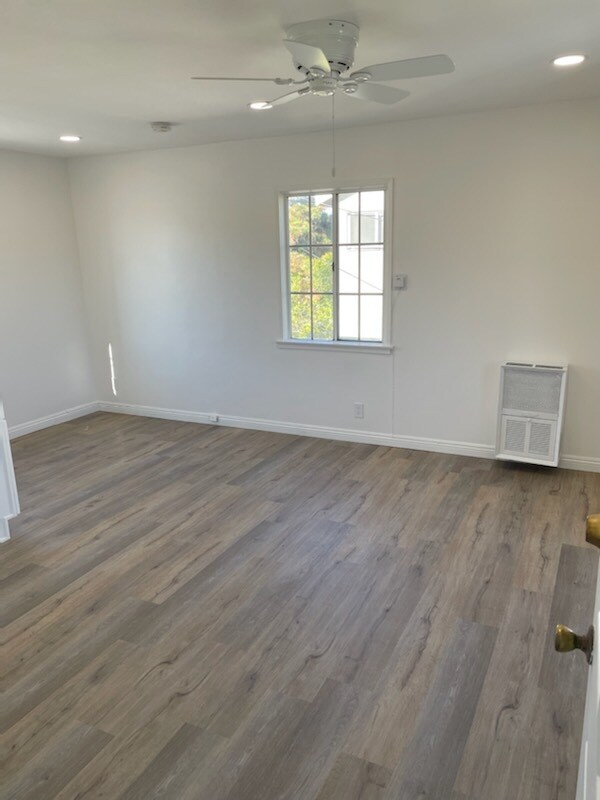 Foto del edificio - 3847 Girard Ave
