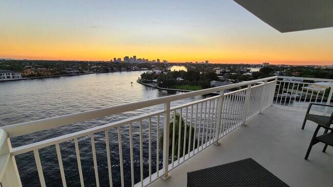 Foto del edificio - 511 Bayshore Dr