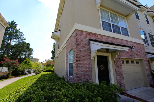 Building Photo - 4442 Rock Creek Cir