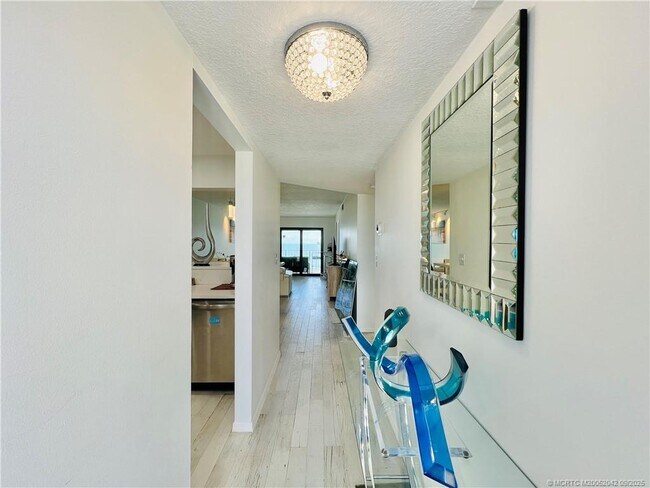 Foto del edificio - 9400 S Ocean Dr