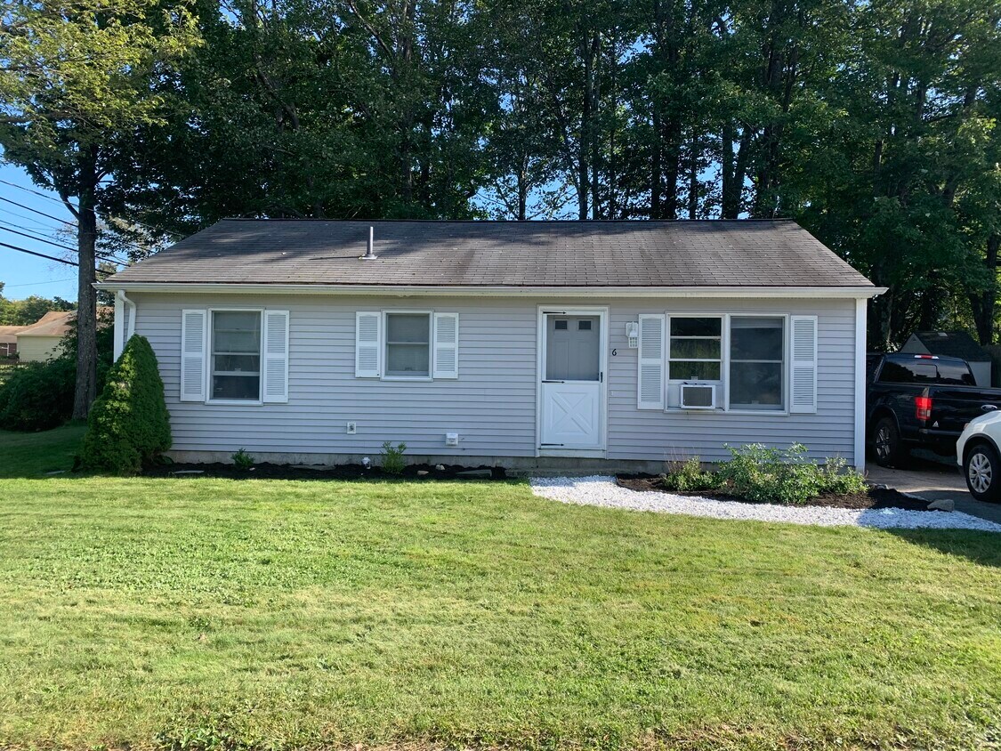 Primary Photo - 6 Regan Ln