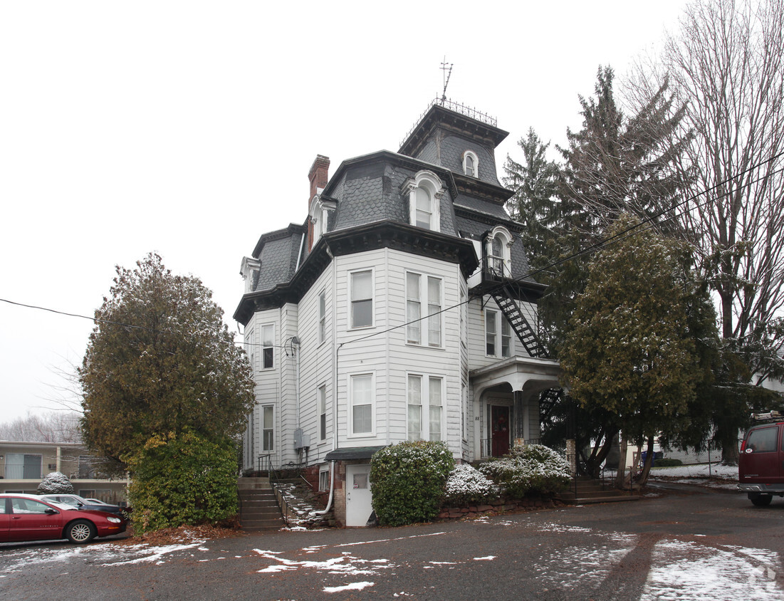 Primary Photo - 88 Main St