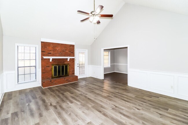 Foto del edificio - 4462 Garrison Ave