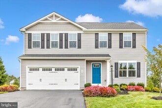 Building Photo - 38 Diopside Dr