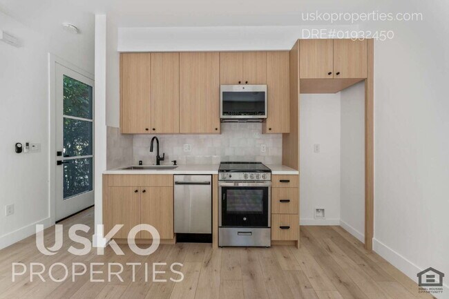 Foto del edificio - "Charming 1-Bedroom in the Heart of Sacram...