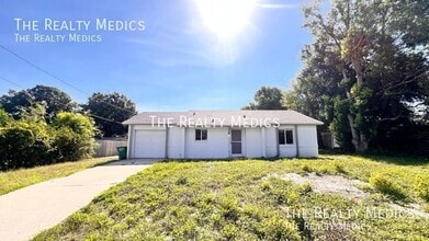Building Photo - 2144 E Parkton Dr