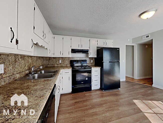 Foto del edificio - 5967 Shane Cir