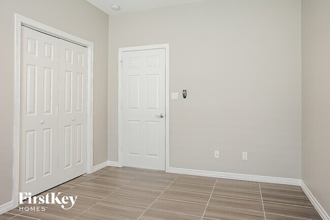 Building Photo - 7231 Foxmoor Lake Ct