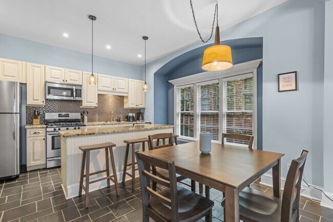 Foto del edificio - 887 Juniper St NE