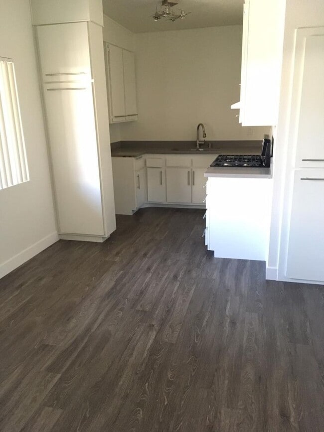 Interior Photo - 6545 Hazeltine Ave. Van Nuys, CA.