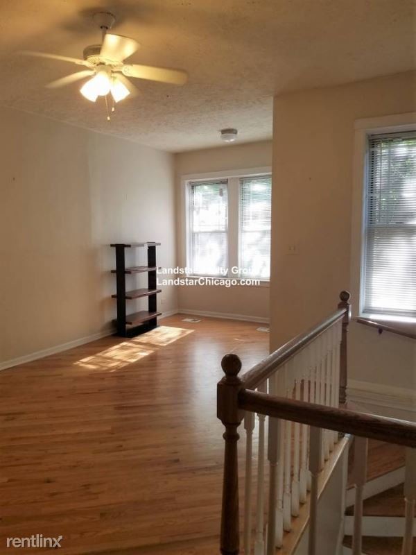 Primary Photo - 7509 N Greenview Ave