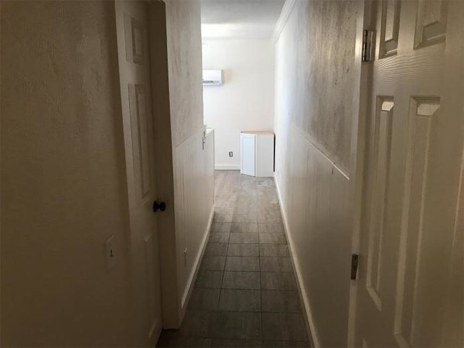 Building Photo - 1 bedroom in Valley View TX 76272