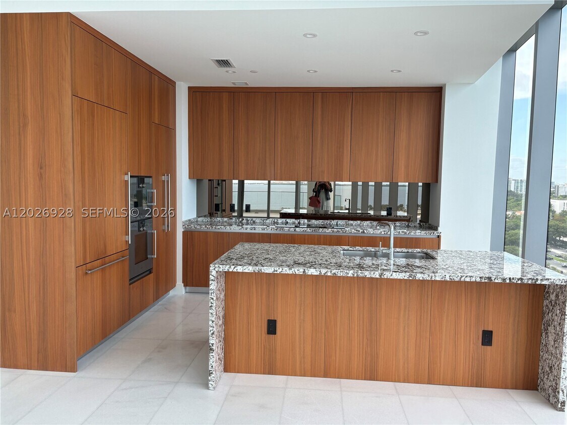 Foto del edificio - 175 SE 25th Rd