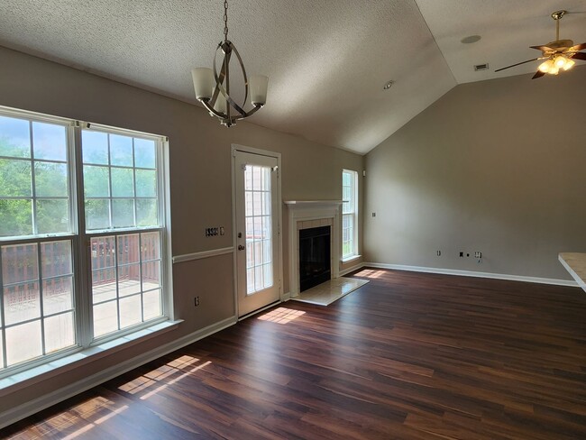 Building Photo - Richmond Place Subdivision