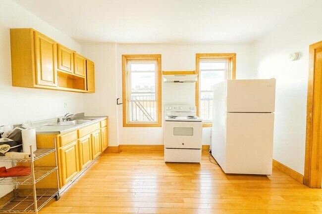 Foto del edificio - 549 West Side Ave