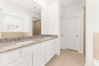 Building Photo - 5014 Chestnut Orch Dr