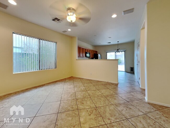 Building Photo - 38024 N Pagoda Ln