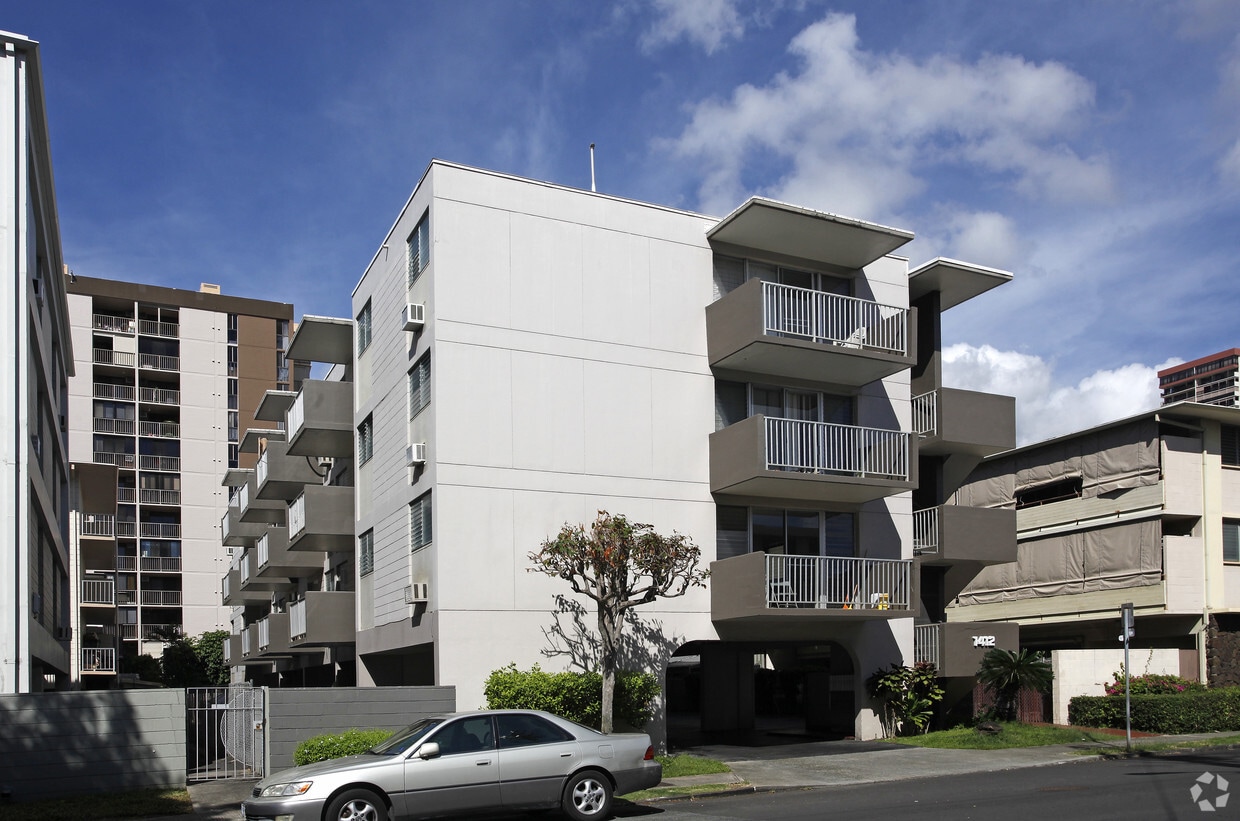 Primary Photo - 1412 Kewalo St