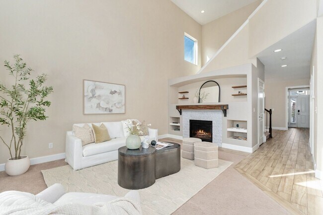 Building Photo - Evolve Real Estate: Evolve Real Estate: Me...