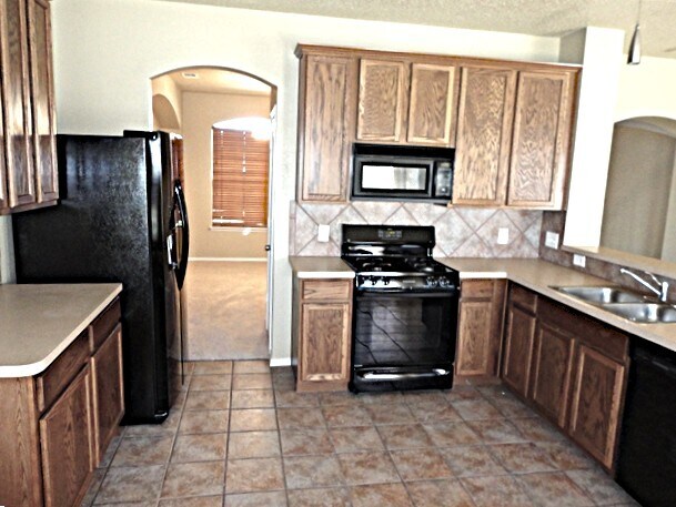 Foto del edificio - 10308 Oak Branch Ln