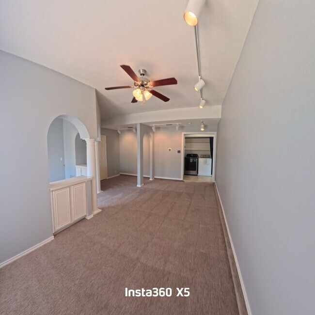 Foto del edificio - 1209 Montclair Dr