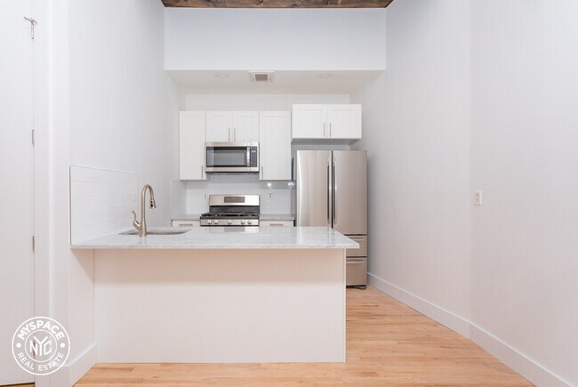 Building Photo - 81 Clifton Pl