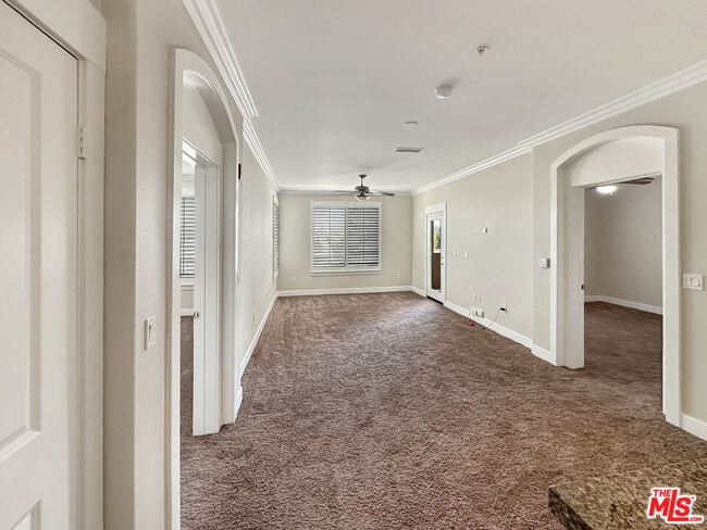 Building Photo - 24585 Town Center Dr