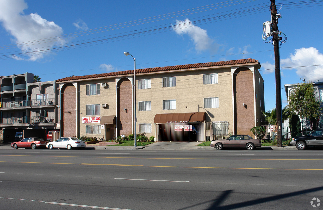 Foto del edificio - Sherman Pointe