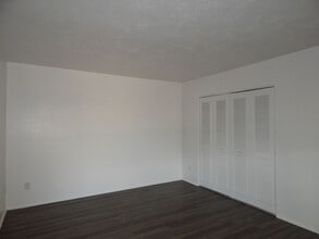 Building Photo - 993 N Caribe Ave