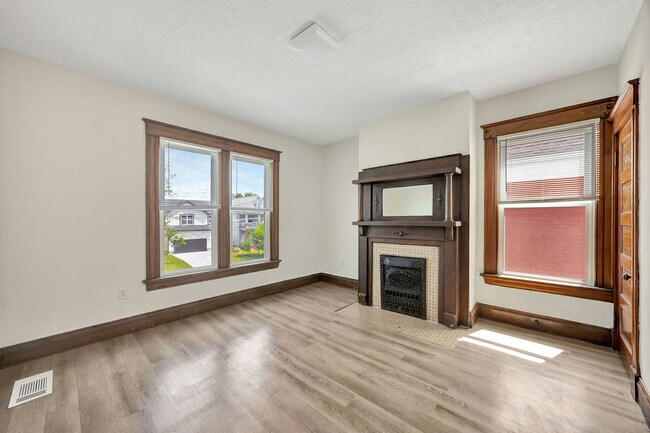 Foto del edificio - 2421 Kenilworth Ave