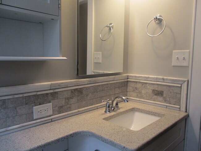 Foto del edificio - 1081 Terrace Dr