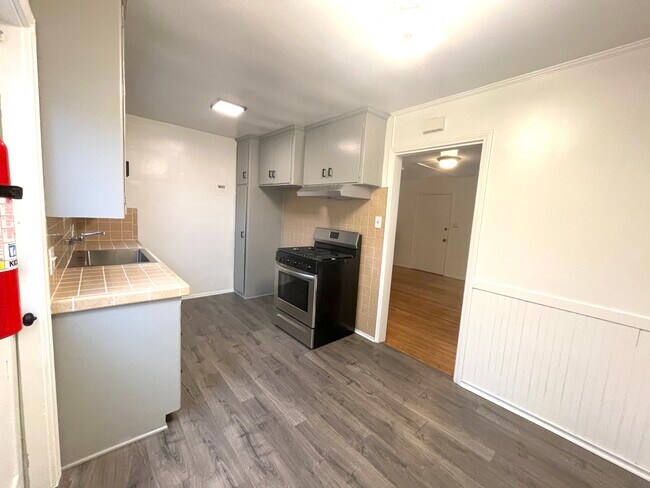 Kitchen - 2942 W Via Acosta