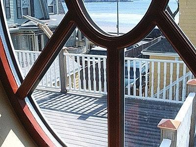 HUGE deck overlooking ocean - 26 Greystone Park