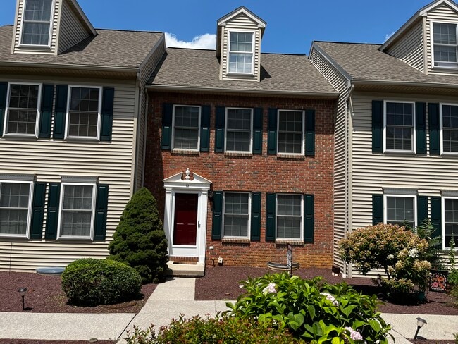 Building Photo - 13 Weiser Ct
