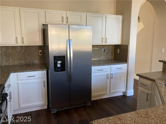 Foto del edificio - 3120 Whispering Canyon Ct