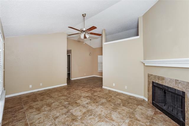 Foto del edificio - 7937 Camelot Rd