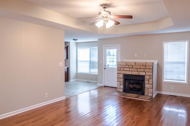 Foto del edificio - Pet Friendly Three Bedroom with Bonus!