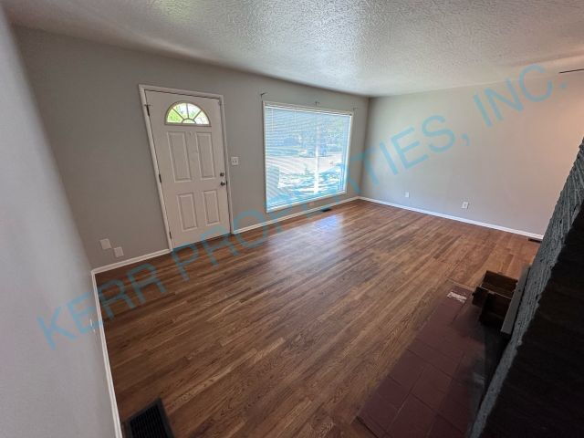 Photo - 12407 NE Knott St House