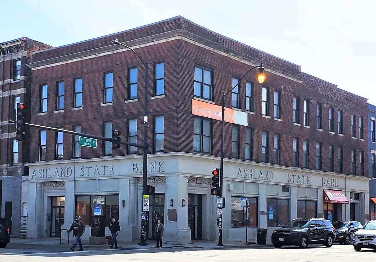 Foto principal - 1800 S Ashland Ave