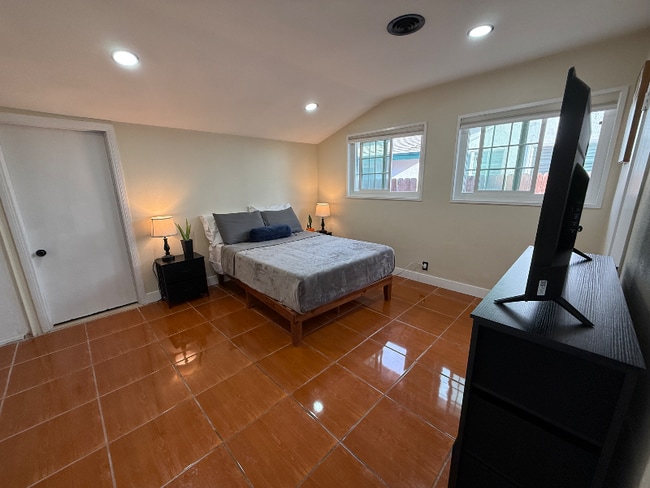 Building Photo - 10291 Masterson Rd