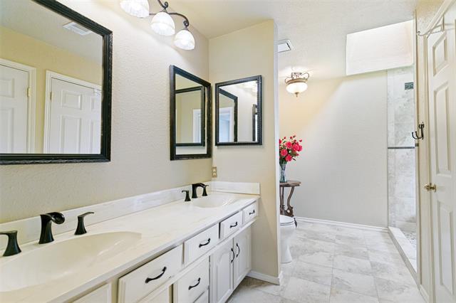 Foto del edificio - 4216 Marshall Ct